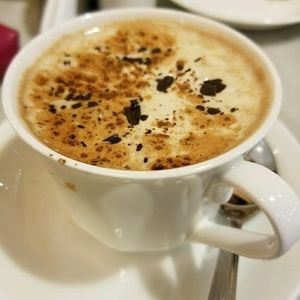 Meet your Posher, Nadia